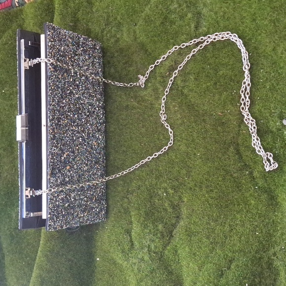 Vintage 70's look envelope bag with shoulder chain in crystal rock texture - Picture 4 of 4